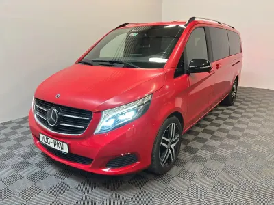 Gebraucht Mercedes V250 190 PS (139 kW) 2018 Jupiterrot uni Van / Kleinbus
