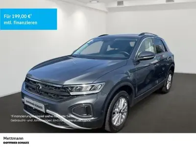 Używany VW T-Roc Life 110 KM (80 kW) 2023 Szary SUV