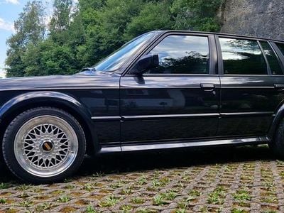 Schwarz Gebraucht 1989 BMW 325 Sport Line Kombi | 23.300 €