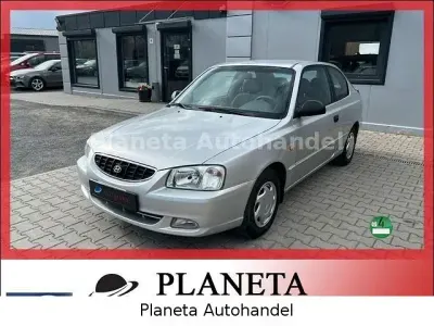 Brugt Hyundai Accent 102 HK (75 kW) 2002 Sølv Sedan