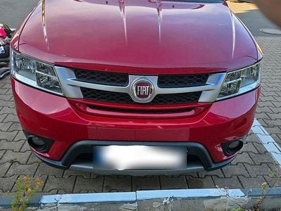 Gebraucht Fiat Freemont 170 PS (125 kW) 2013 Rot SUV