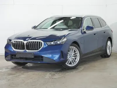 Usata BMW 530e Sport Line 299 CV (219 kW) 2024 Blu Berlina