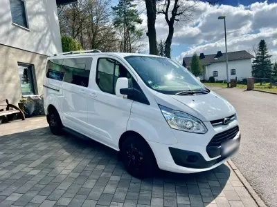 Gebraucht Ford Tourneo 155 PS (114 kW) 2015 Weiß Van / Kleinbus