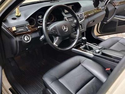 Mercedes E200