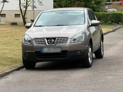 Gebraucht Nissan Qashqai 141 PS (103 kW) 2010 Beige SUV