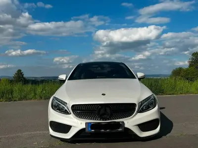 Gebraucht Mercedes C200 184 PS (135 kW) 2016 Weiß Coupé