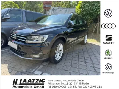 Gebraucht VW Tiguan Allspace Comfortline 190 PS (139 kW) 2019 Deep black perleffekt (metallic) SUV
