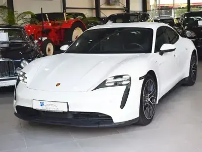 Gebraucht Porsche Taycan 257 kW (350 PS) 2022 Weiss Limousine