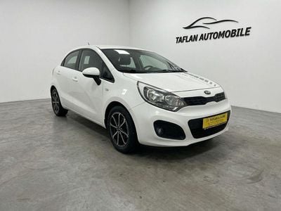 Second-hand Kia Rio Edition 7 86 CP (63 kW) 2014 Alb Berlinǎ