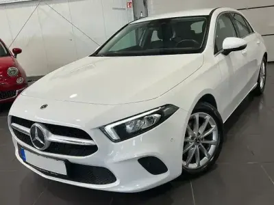 Second-hand Mercedes A180 136 CP (100 kW) 2020 Alb Berlinǎ