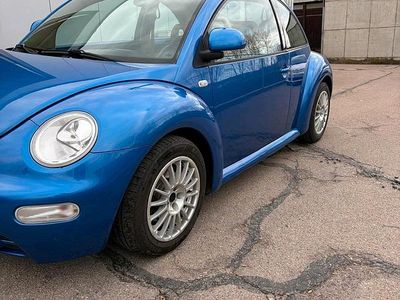 Usata VW Beetle 115 CV (84 kW) 2001 Blu Utilitaria