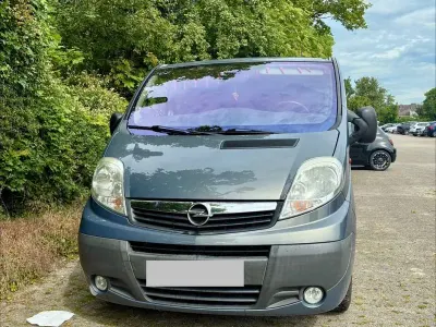 Gebraucht Opel Vivaro 145 PS (106 kW) 2011 Grau Van / Kleinbus
