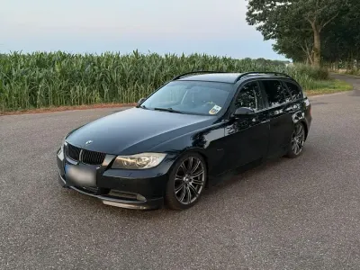 Gebraucht BMW 318 195 PS (143 kW) 2007 Schwarz Kombi