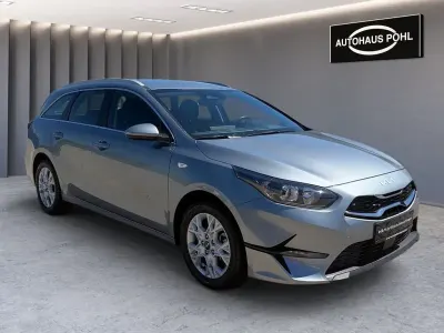 Gebraucht Kia Ceed Sportswagon 140 PS (102 kW) 2025 Silber Kombi