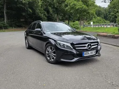 Gebraucht Mercedes C200 Avantgarde 184 PS (135 kW) 2017 Schwarz Limousine
