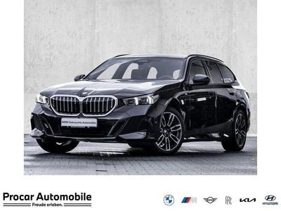 Gebraucht BMW 520 M Sport 208 PS (152 kW) 2025 M carbonschwarz Kombi