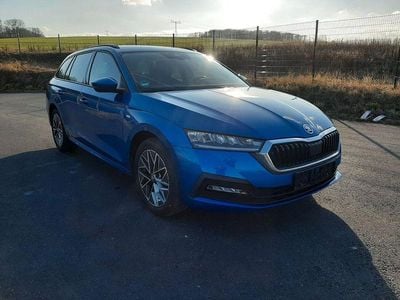 Gebraucht Skoda Octavia Tour 116 PS (85 kW) 2022 Blau Kombi