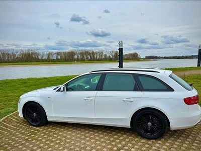 Gebraucht Audi A4 Ambition 143 PS (105 kW) 2012 Weiß Kombi