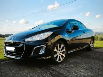 Gebraucht Peugeot 308 CC Active 114 PS (83 kW) 2013 Schwarz Cabrio
