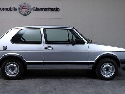 Second-hand VW Golf I GTI 111 CP (81 kW) 1980 Argintiu Hatchback
