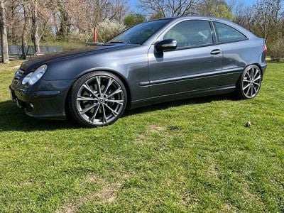 Usata Mercedes C350 292 CV (214 kW) 2006 Grigio Coupé