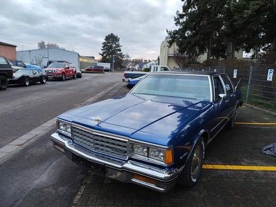 Second-hand Chevrolet Caprice 170 CP (125 kW) 1983 Albastru Berlinǎ