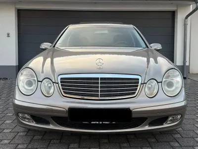 Gebraucht Mercedes E200 Elegance 163 PS (119 kW) 2003 Silber Limousine