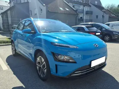 Gebraucht Hyundai Kona Select 100 kW (136 PS) 2023 Blau SUV