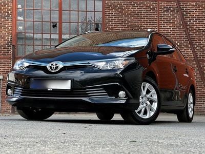 Usata Toyota Auris Comfort 116 CV (85 kW) 2017 Nero Station wagon
