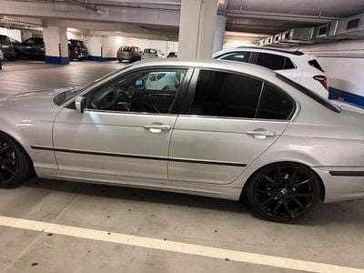 Gebraucht BMW 318 143 PS (105 kW) 2004 Silber Limousine