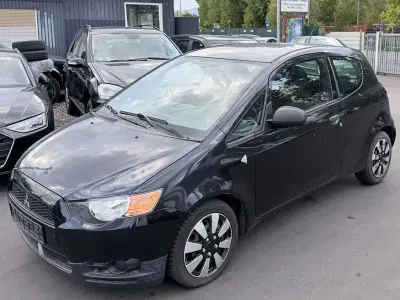 Gebraucht Mitsubishi Colt Inform 75 PS (55 kW) 2009 Schwarz Kleinwagen