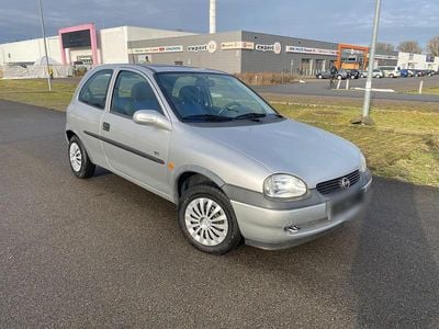 Gebraucht Opel Corsa 65 PS (47 kW) 2000 Silber Kleinwagen