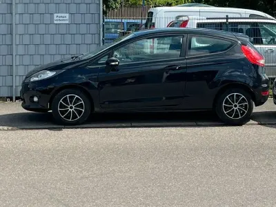 Gebraucht Ford Fiesta 82 PS (60 kW) 2011 Schwarz Kleinwagen