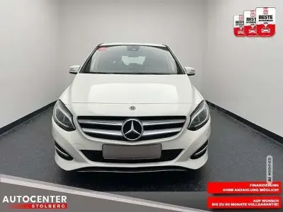 Gebraucht Mercedes B180 122 PS (89 kW) 2018 Weiß Kleinwagen