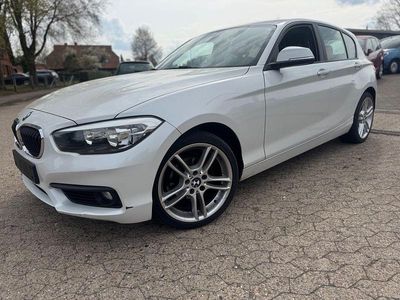 Usata BMW 116 Advantage 109 CV (80 kW) 2015 Bianco Utilitaria