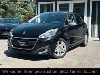 Gebraucht Peugeot 208 Style 99 PS (72 kW) 2016 Schwarz Kleinwagen