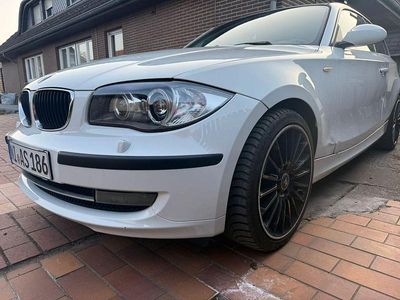 Gebraucht BMW 116 Performance 122 PS (89 kW) 2009 Weiß Kleinwagen