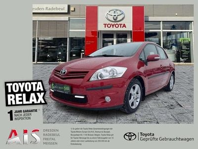 Gebraucht Toyota Auris Travel 99 PS (72 kW) 2012 Red metallic Limousine