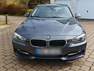 Gebraucht BMW 320 Sport Line 184 PS (135 kW) 2014 Grau Kombi