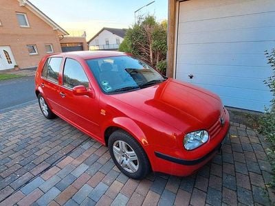 Second-hand VW Golf III Comfortline 75 CP (55 kW) 1997 Roșu Berlinǎ