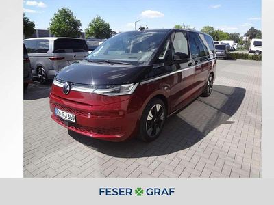 Gebraucht VW Multivan Style 150 PS (110 kW) 2025 Deep black perleffekt/ fortanarot metallic Van