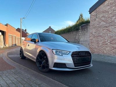 Gebraucht Audi A3 115 PS (84 kW) 2018 Grau Kleinwagen