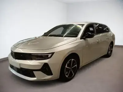Gebraucht Opel Astra 131 PS (96 kW) 2024 Silber Kleinwagen
