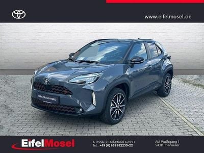 Neu Toyota Yaris Cross Sport 131 PS (96 kW) 2025 Grau SUV