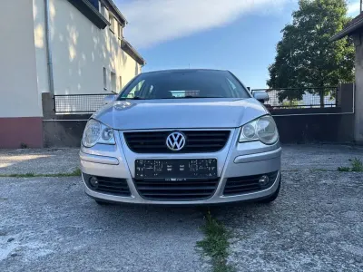 Gebraucht VW Polo Comfortline 80 PS (58 kW) 2006 Silber Kleinwagen