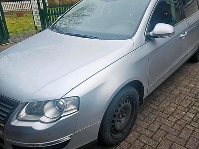 Gebraucht VW Passat 150 PS (110 kW) 2010 Silber Kombi