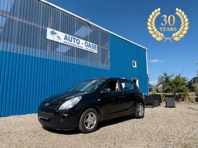 Gebraucht Hyundai i20 Classic 86 PS (63 kW) 2012 Schwarz Kleinwagen