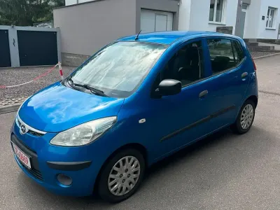 Gebraucht Hyundai i10 66 PS (48 kW) 2010 Blau Kleinwagen