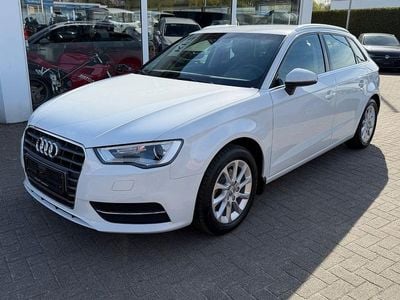 Gebraucht Audi A3 Attraction 110 PS (80 kW) 2016 Weiß Limousine