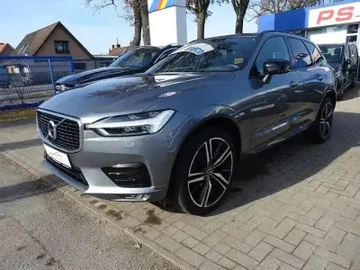 Używany Volvo XC60 R-Design 190 KM (139 kW) 2020 Szary SUV